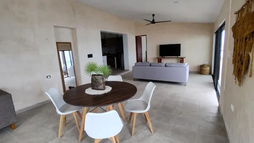 Casa En Venta Merida, Playa Chabihau De 1 Planta Frente Al Mar, Entrega Inmediata.
