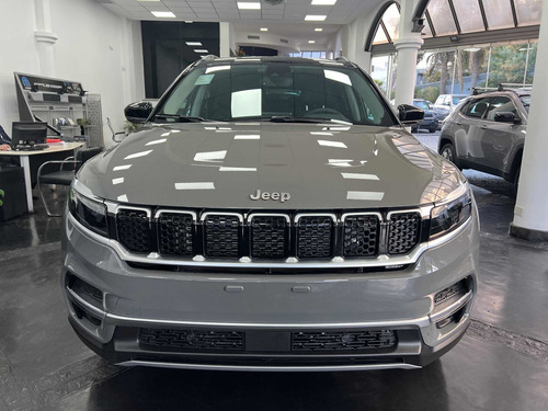 Imagen 2 de 14 de Jeep Commander 2022 2.0 Td380 At9 4x4 7pas Limited