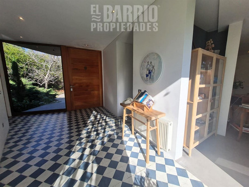 Casa En Venta De 4 Dorm. En Chicureo Poniente