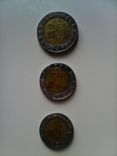 3 Monedas De Nuevos Pesos De 5 Pesos 2 Pesos Y Un Peso 