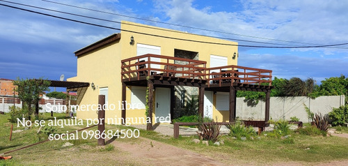Casa De Alquiler Temporal En Barra De Chuy Con Vista Al Mar