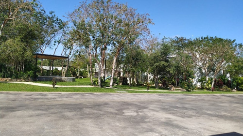 Imagen 3 de 7 de Terrenos Dentro De Privada Con Seguridad En Merida En Temozon Norte.