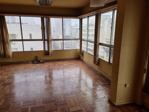 Imagen 12 de 16 de Oficina - Andes Y 18, Oficina Con Vista A Plaza Independencia , 300 M2 !!