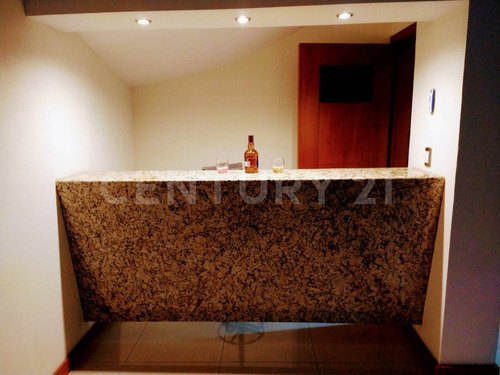 Casa En Venta En Residencial Esmeralda Norte, Colima, Col.