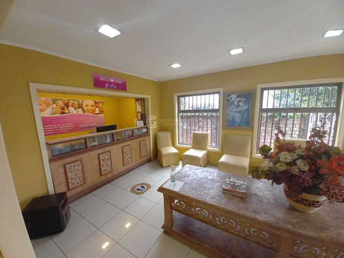 Propiedad Central Con Giro Comercial