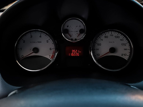Imagem 8 de 15 de Peugeot 207 1.4 Xr 8v