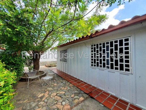 Amplia Y Confortable Casa En Venta Urb. Fundación Mendoza, Maracay 25-6542 Hc