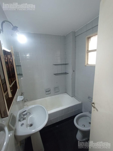 2 Ambientes En Venta. Mb Estado. Apto Crédito. A Mts De P. Centenario. Padilla Al 300. V. Crespo