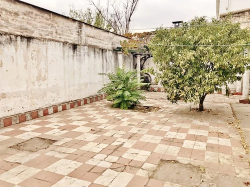 Elegante Casa Esquina 2 Pisos Para Institución O Negocio