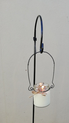 Imagen 3 de 3 de Pincho Tutor Hierro 120cm C/ Gancho Para Colgar Fanal Farol