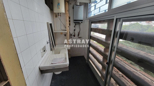 Imagen 10 de 17 de Apartamento En Venta De 3 Dormitorios En Pocitos (ref: Ast-2919)