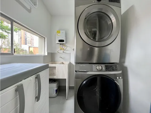 150m2 Casa En El Poblado