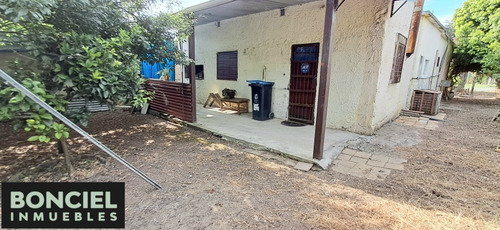 Casa Dos Dormitorios En Linda Zona De Los Manzanos