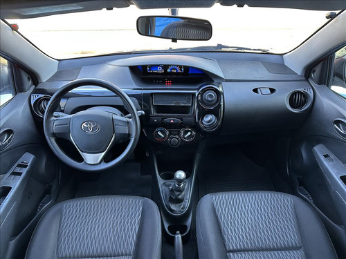 Toyota Etios 1.3 X 16V FLEX 4P MANUAL