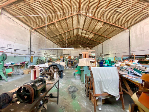 Oportunidad 700m2 Sin Columnas!!! Uds 240.000