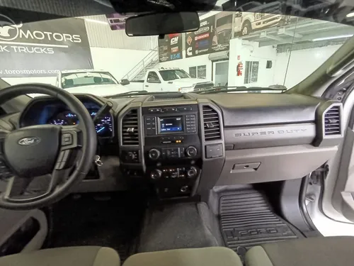 Ford F-350 Dully Cab Sencilla 4x4 Diesel