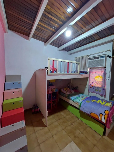 Imagen 15 de 27 de Casa En Venta Urb Las Amazonas Santa Rita 04141291645