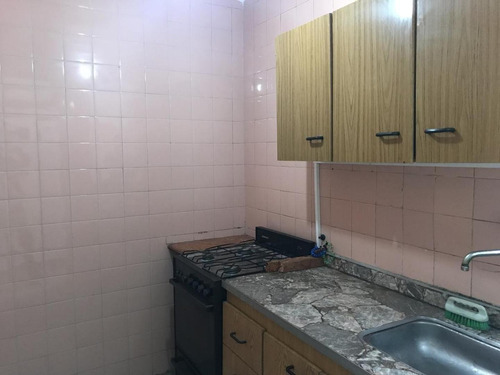 Departamento 2 Amb. C./ Patio - Parque Patricios