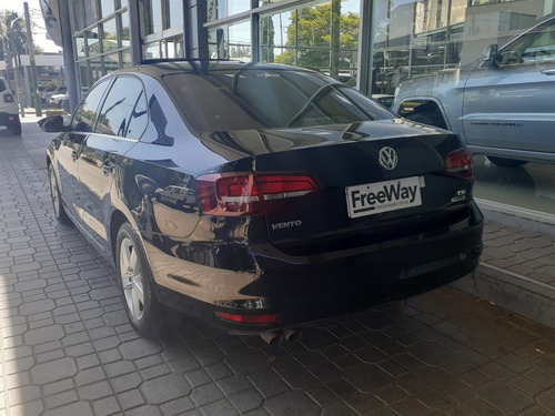 Imagen 4 de 15 de Vw Vento 1.4 Highline Mt Impecable Listo Para Transferir Gp