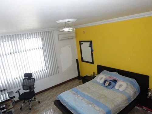 Imagen 6 de 19 de Casa En Venta En El Marques 21-11872 Gustavo Nieves 0412 6057058