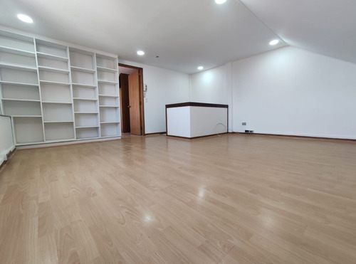Imagen 22 de 27 de Casa Lugar Residencial De 3 Pisos Remodelada