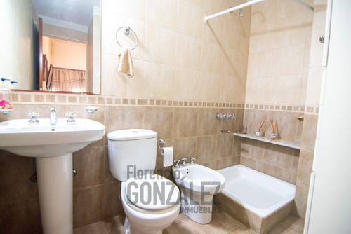 Venta De Casa 6 Ambientes En Mataderos