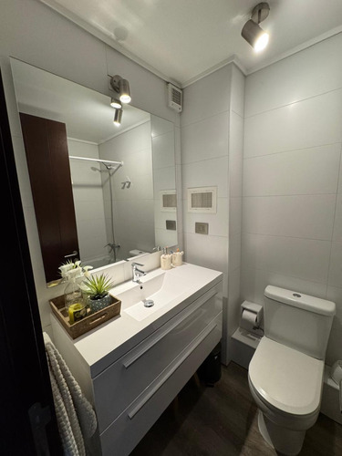 Moderno Departamento Sport Frances, Vitacura