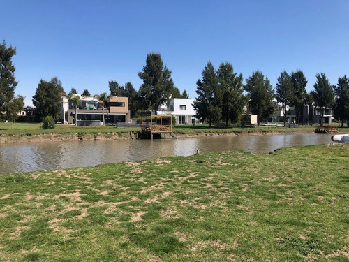 Lote A La Laguna A La Venta En Barrio Privado El Principado Ciudad Nautica Canning.