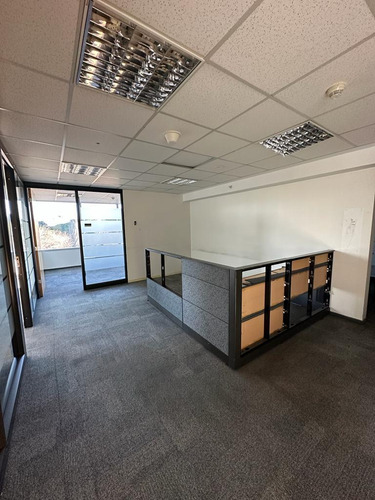 Oficina En Alquiler - Puerto Madero - 100 M2 - 1 Cochera.