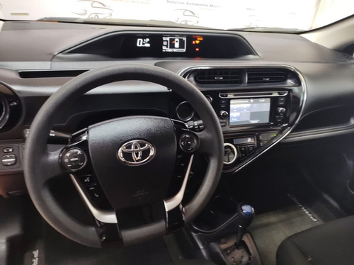 Imagen 6 de 15 de Toyota Prius C Hibrido 2019