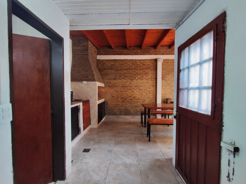 Casa 4 Ambientes En Venta En Quilmes Oeste Quincho