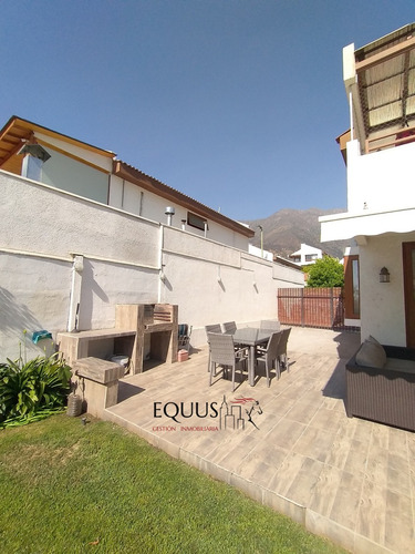 Fantástica Casa En Condominio Con Vista Despejada Cordillera
