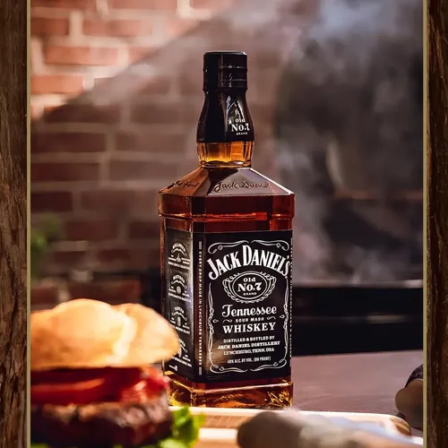 ウイスキー Jack Daniel's Old No.7 Tennessee Whiskey Whiskey Jack Daniel's Tennesse Old No.7 700ml | Parcelamento sem juros