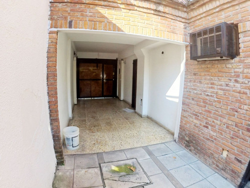 Casa En Venta En Ramos Mejía Sur
