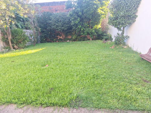 Vendo Muy Linda Casa En Villa Elisa, Excelente Ubicacion!!