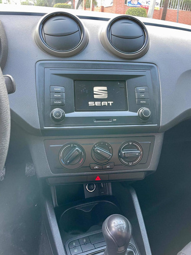 Imagen 11 de 15 de Seat Ibiza 2017 1.6 Style 5p Mt
