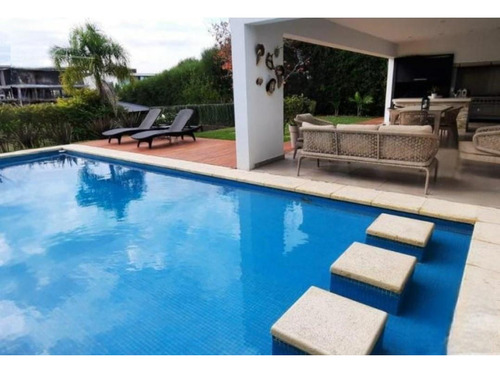 Casa Al Rio En Venta En El Yacht, Nordelta, Tigre