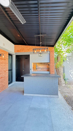 Casa En Venta A Estrenar En Barrio Cerrado En Bella Vista