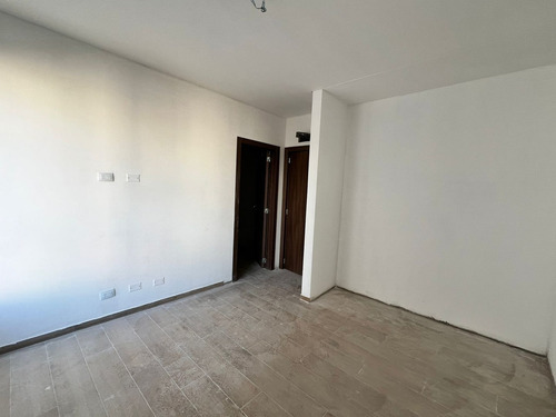 Departamento Piso En Venta En Flores, Capital Federal, Buenos Aires
