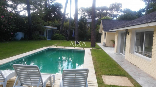 Casa En Punta Del Este, Mansa- Ref: 312