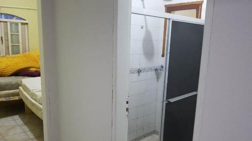 Imagem 5 de 6 de Casa 100m Do Mar Com 3 Dorm 1 Suíte 5644