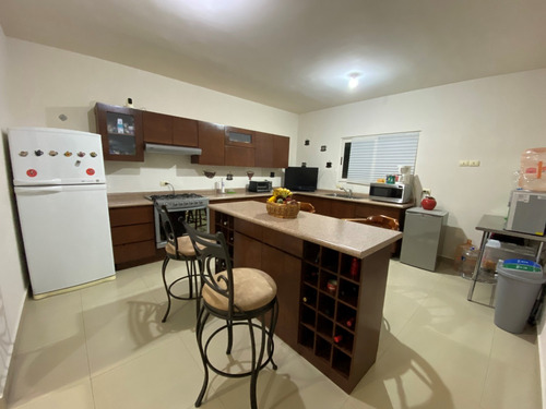 Quinta Con Casa Alberca Y Palapa En Portal Del Norte 3er Sector