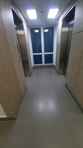 Alquilo Ofic. Edif. De Lujo En Las Mercedes Mun. Baruta 64m2