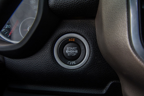 Imagen 10 de 19 de Ram 2500 6.7l Laramie 4x4