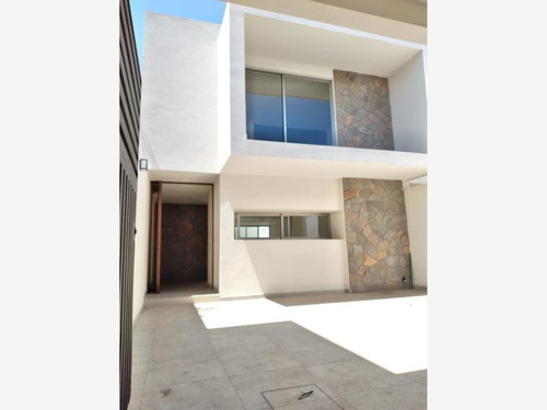 Imagen 2 de 12 de Casa Sola En Venta La Joya