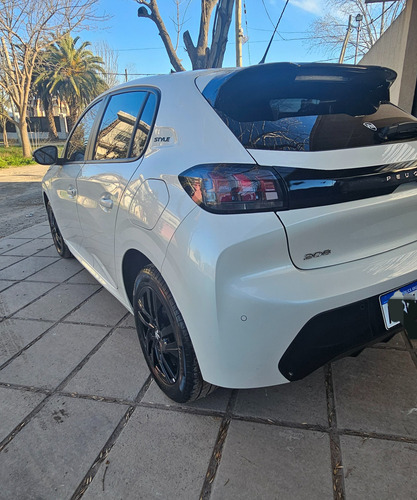 Peugeot 208 1.6 Style Tiptronic