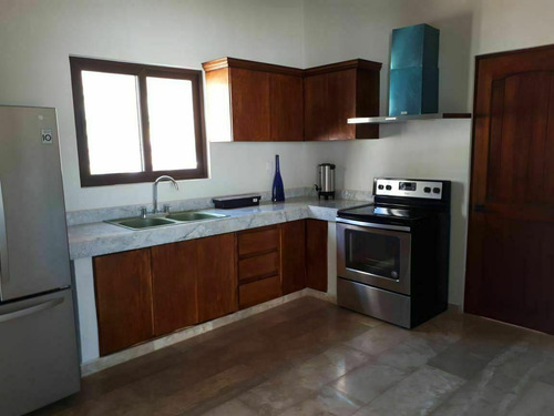 Casa En Venta En Valladolid, Privada Fincas Los Álamos, Modelo Ticul, A 12 Meses.