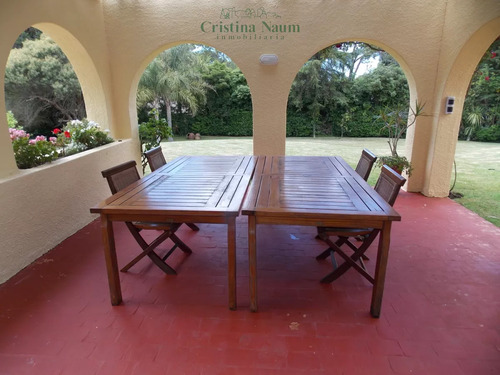 Muy Buena Casa En La Mejor Zona Del Golf