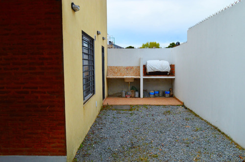 Casa, 2 Dormitorios, Garage, A Estrenar, Amueblada
