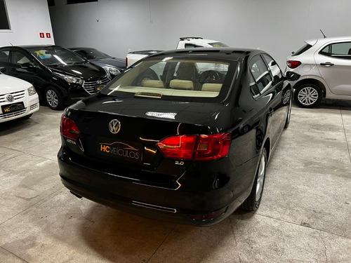 Volkswagen Jetta 2.0 Comfortline Flex 4p Automática